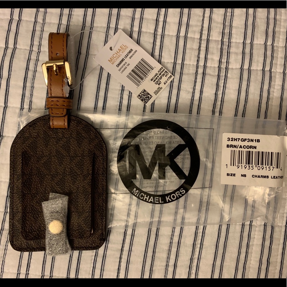 Michael Kors Brown/Acorn Luggage Tag